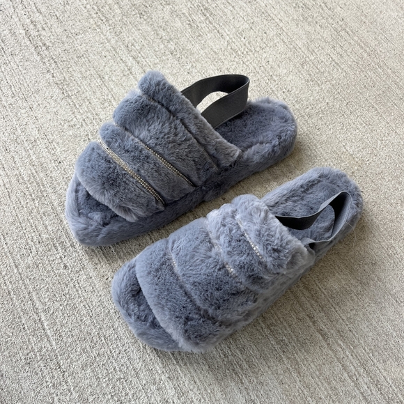 Slippers - Picture 2 of 2